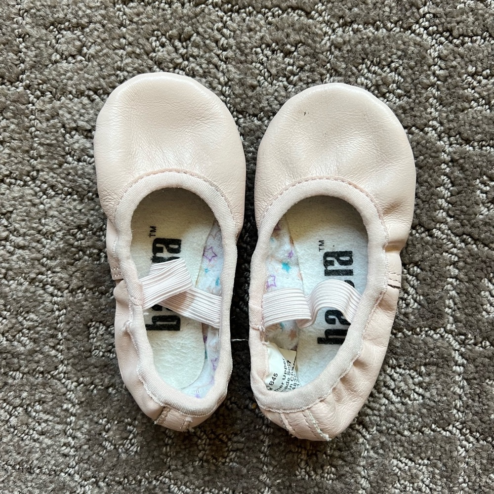 Toddler girl leather ballet shoes